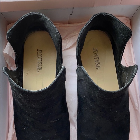 🖤JustFab Tyler cur-out booties🖤 - Picture 10 of 10